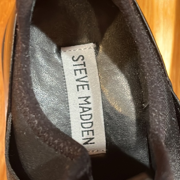 Women’s Steven Madden worn once 2 1/2”wedge sneakers size 7. PERFECT NOT a FLAW. - Picture 5 of 8